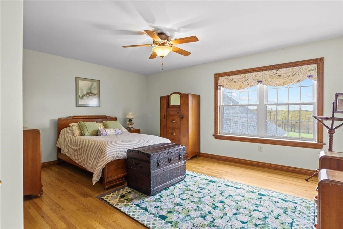 Photo of 1784 Nelson Hill