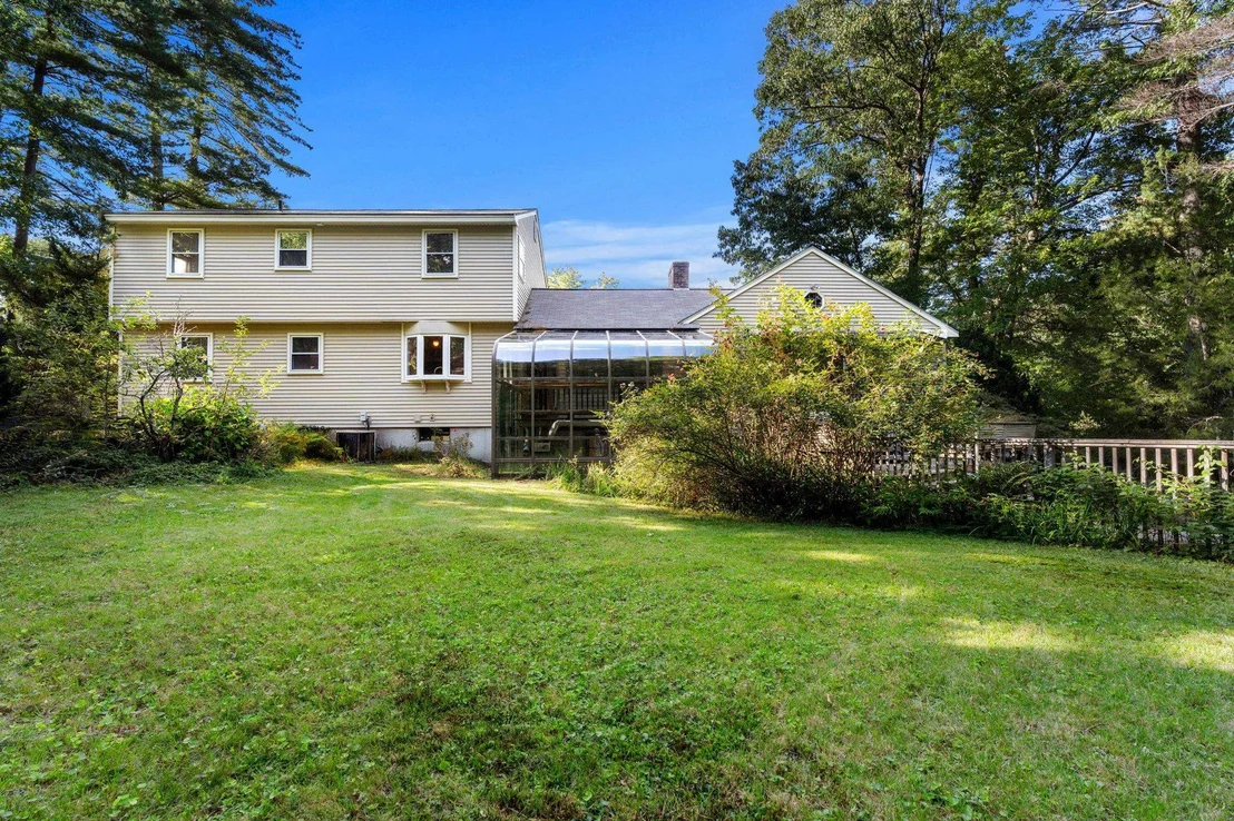 Photo of 34 Sharon