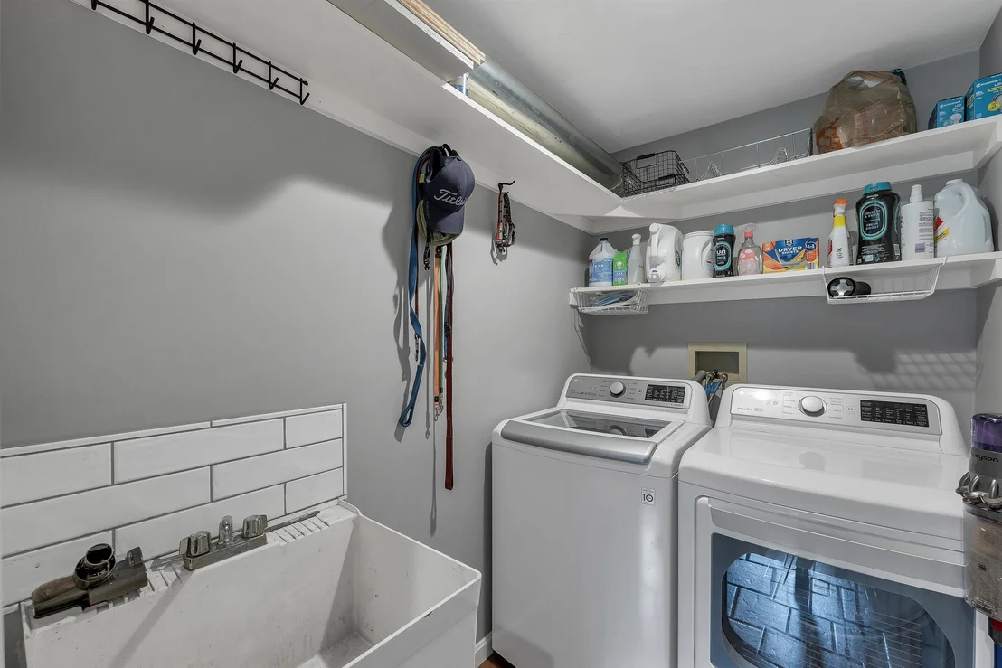 Photo of 27 Oakmont