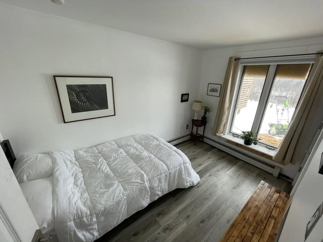 Photo of 2882 Perley