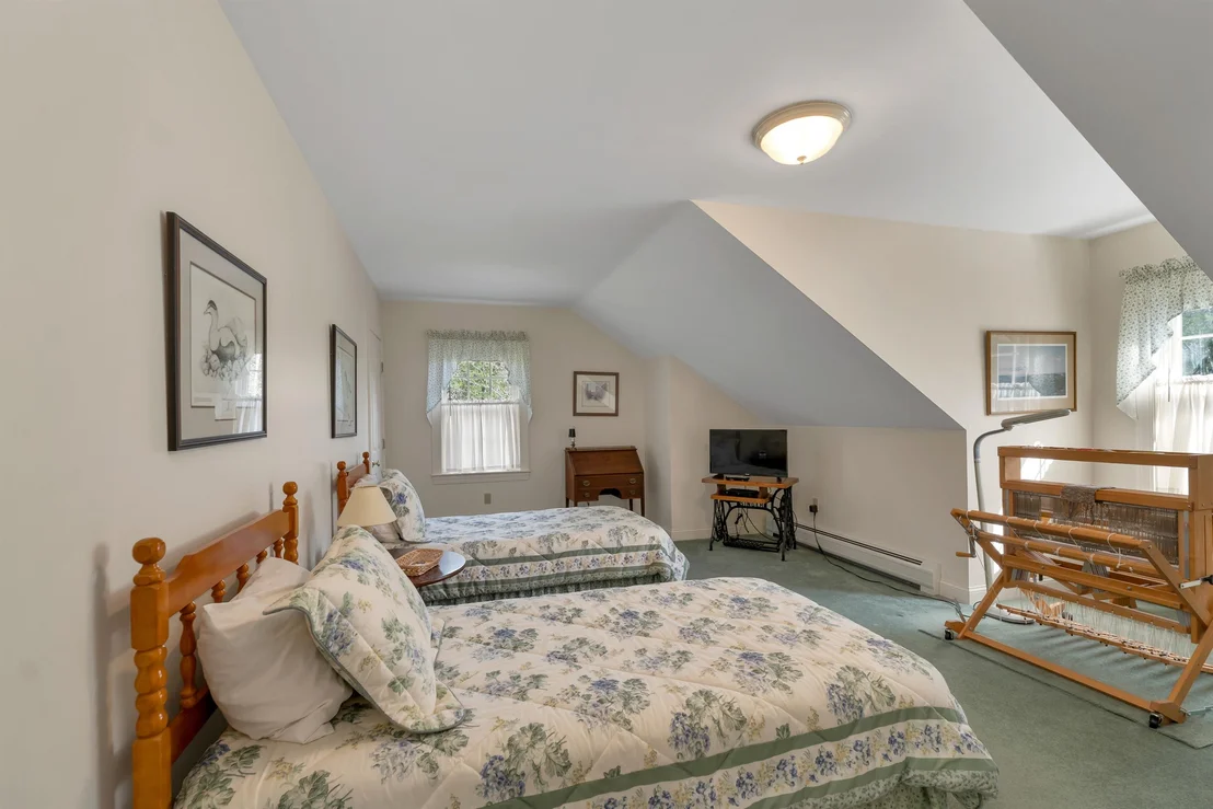 Photo of 1 River Heights