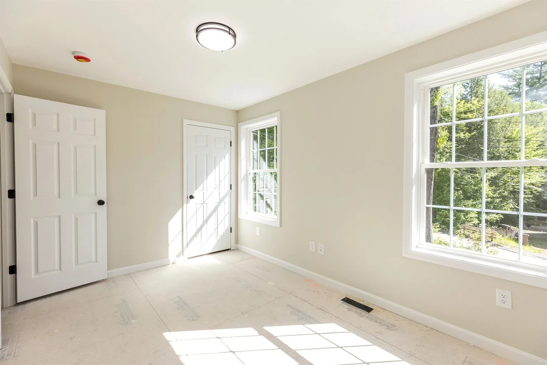 Photo of 32 Deerpoint