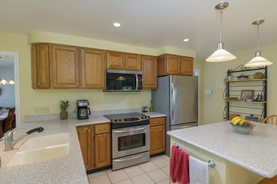 Photo of 2291 Bronson