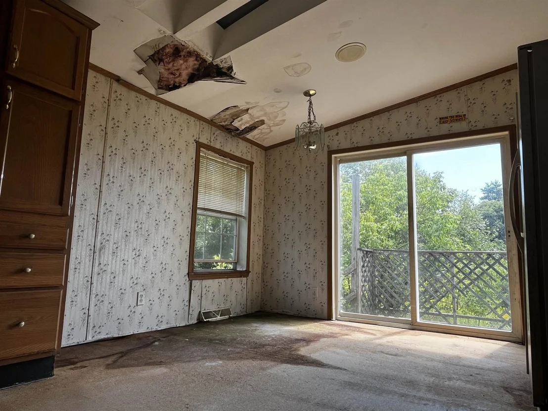 Photo of 135 West Main