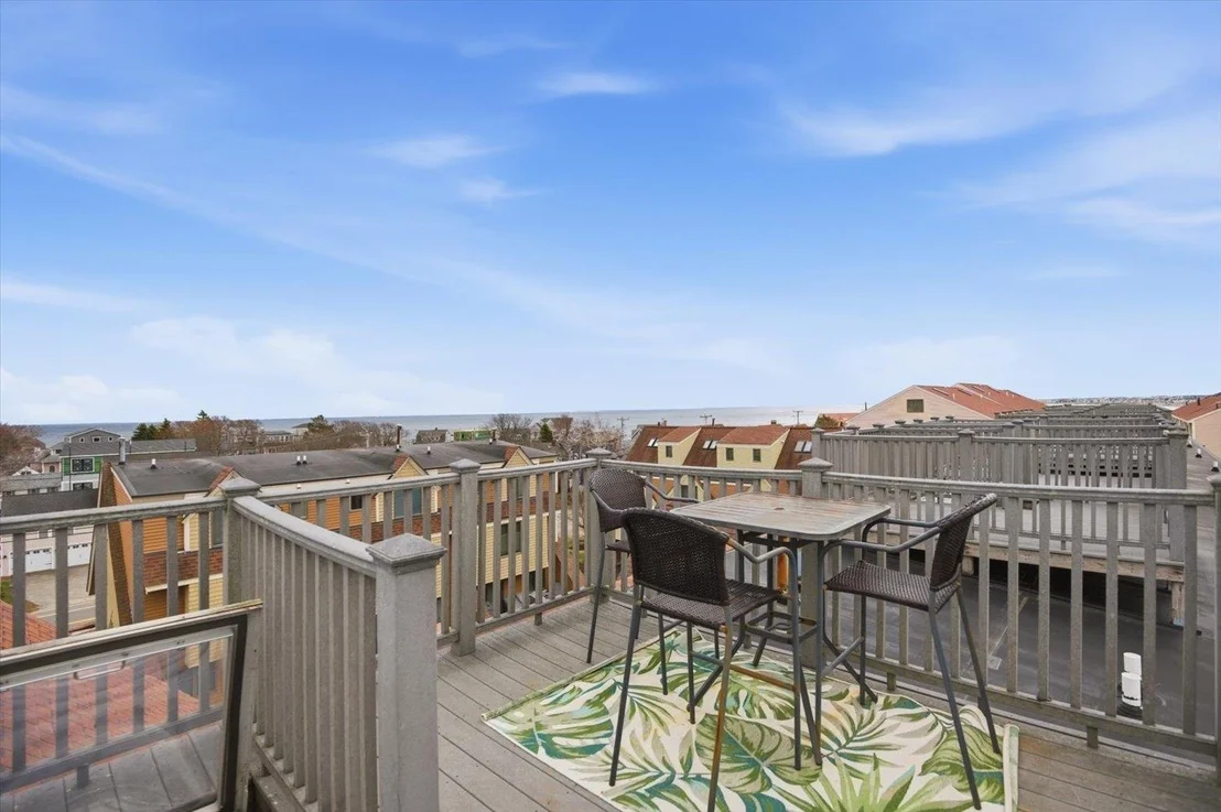 Photo of Unit 8 at 989 Ocean