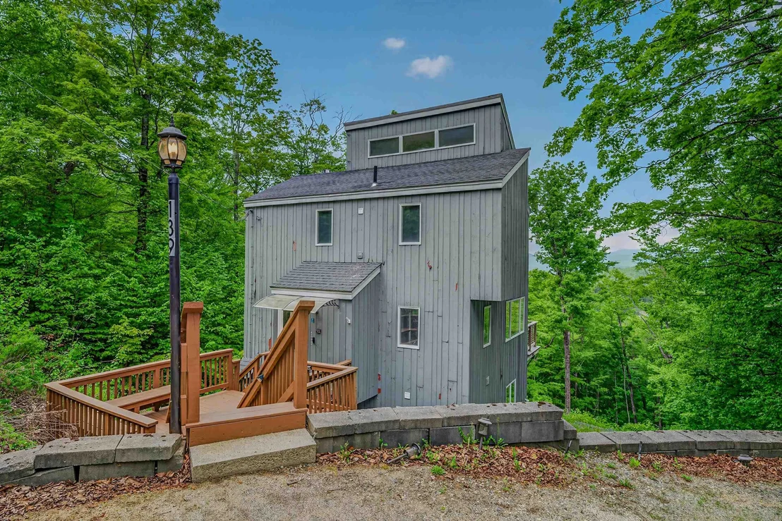 Photo of 139 Summit