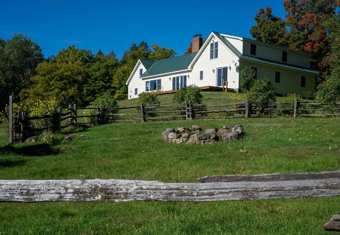 Photo of 388 Dolloff Pond