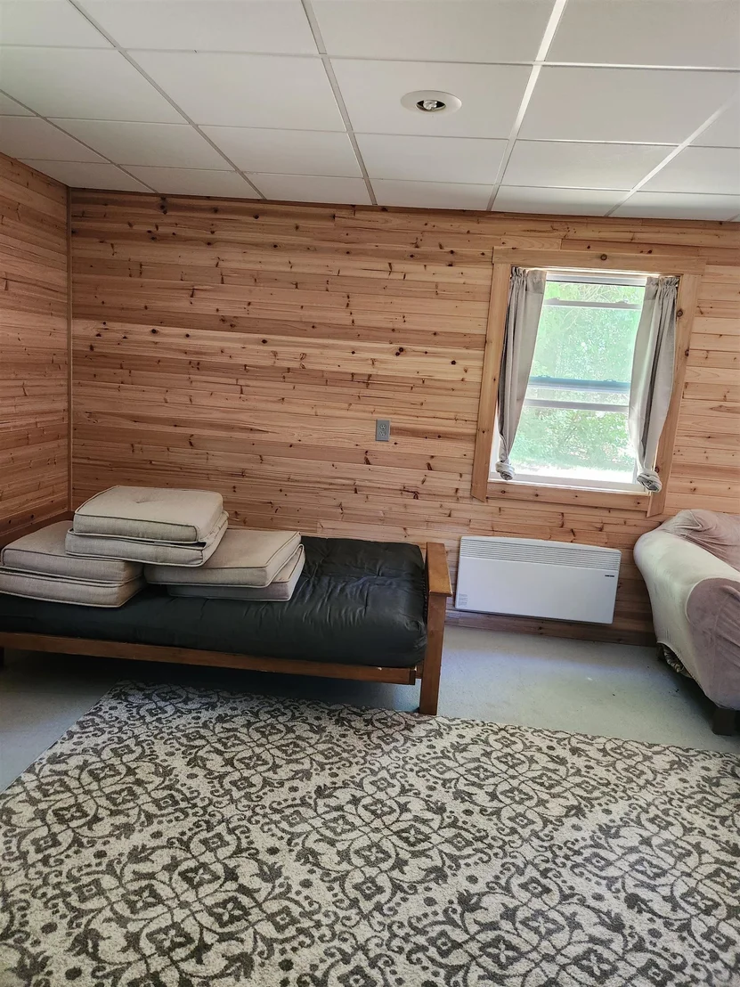 Photo of 253 Back Ashuelot