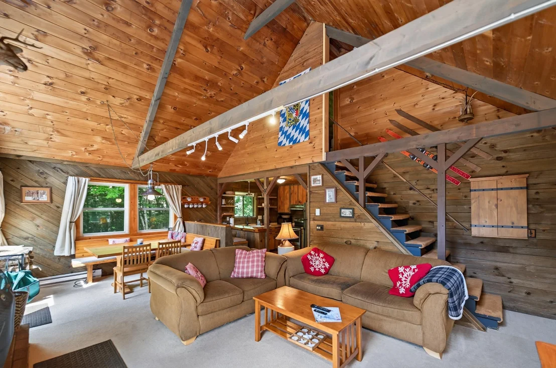 Photo of 48 Upper Highlands