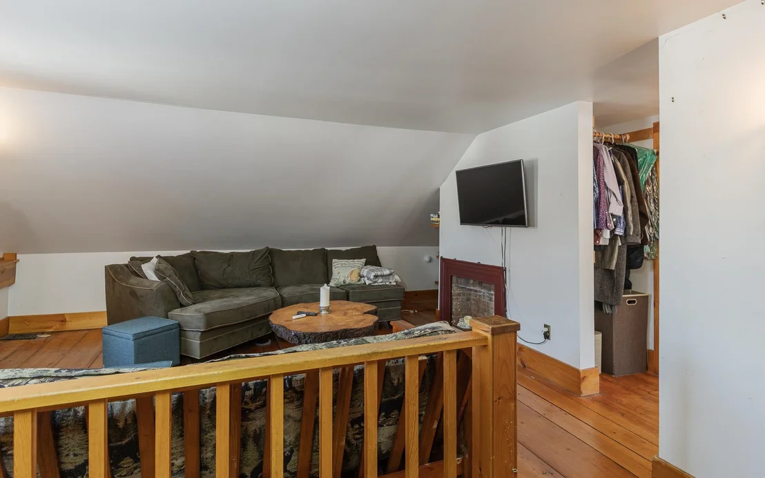 Photo of 658 Main