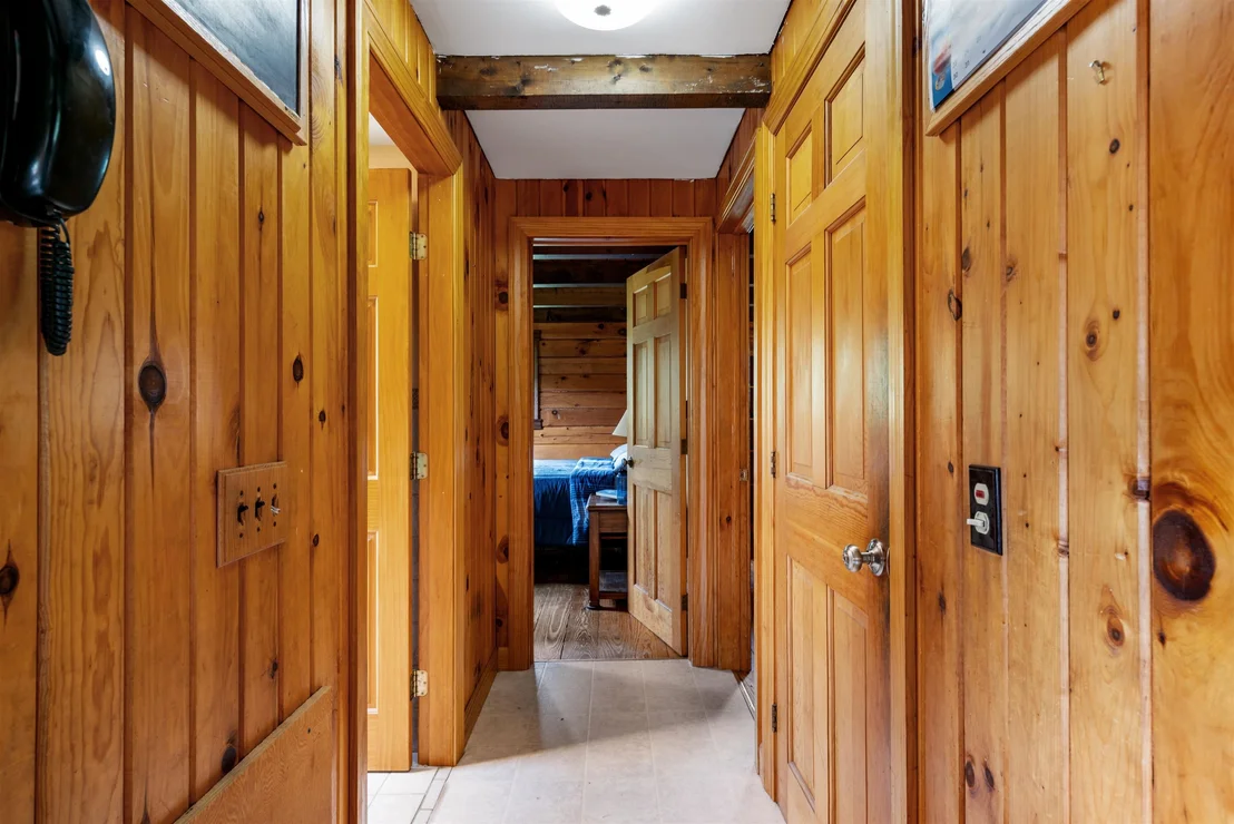 Photo of 44 Dubeau