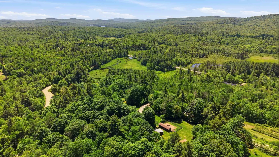 Photo of 291 Halfmoon Pond