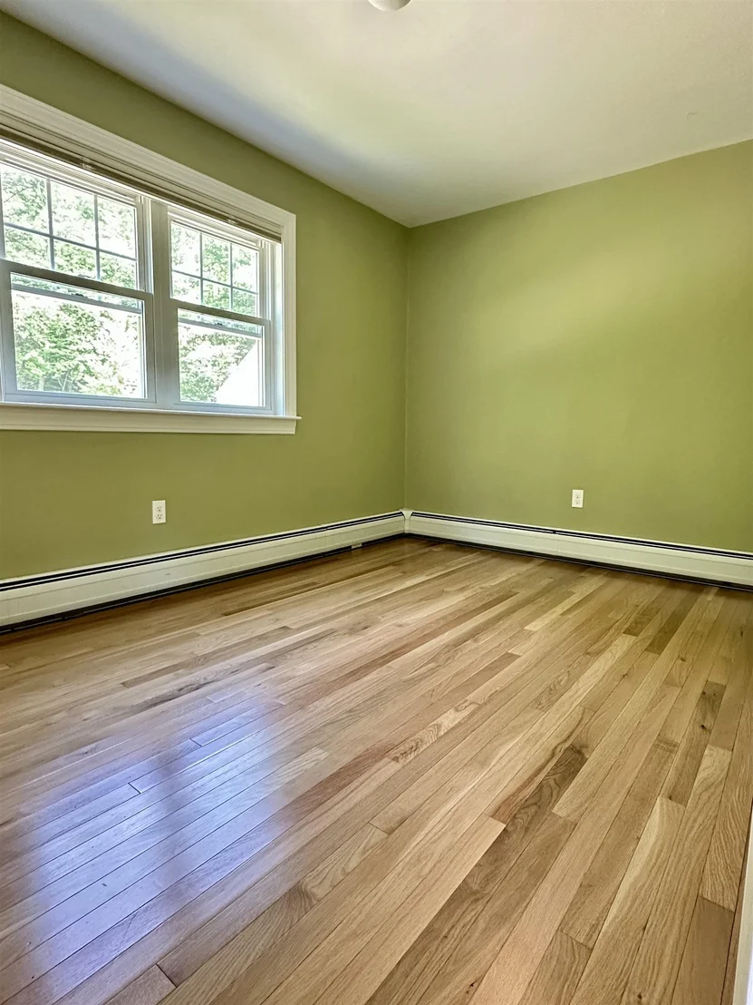 Photo of 720 Pine Banks