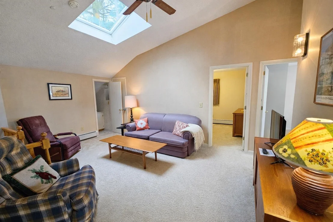 Photo of 1254 Bluff