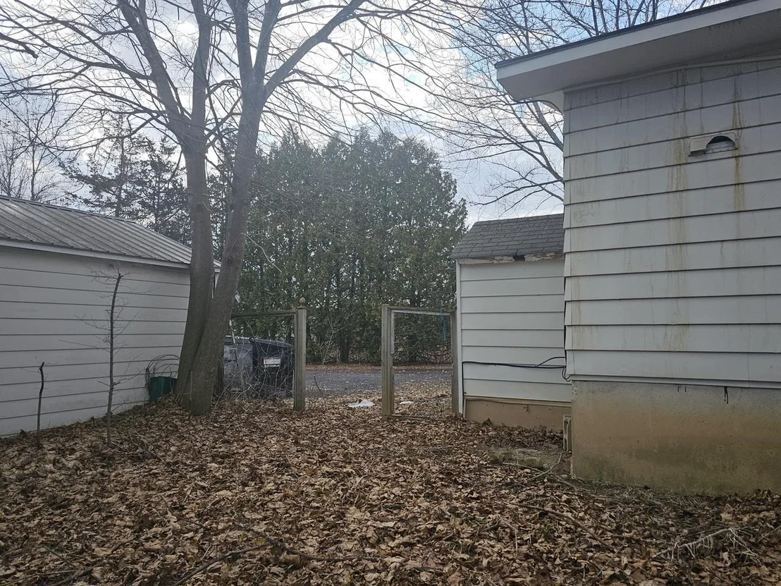 Photo of 3597 Lake