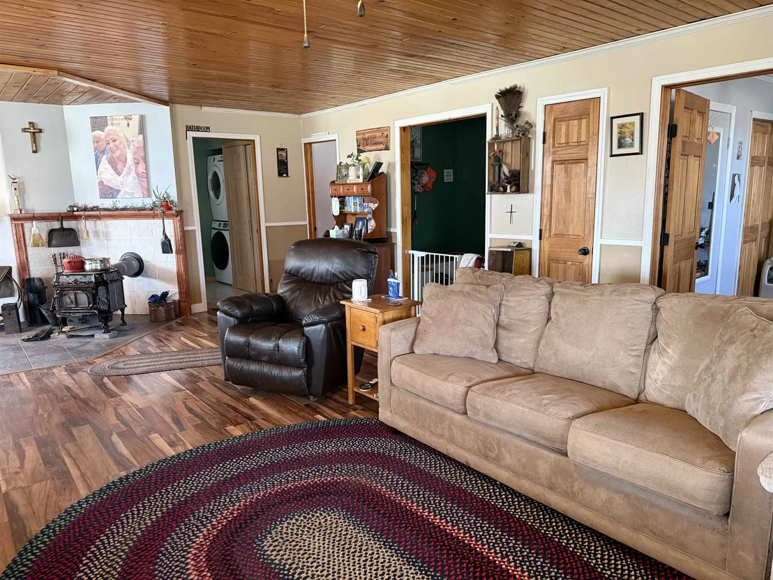Photo of 34 Tilley