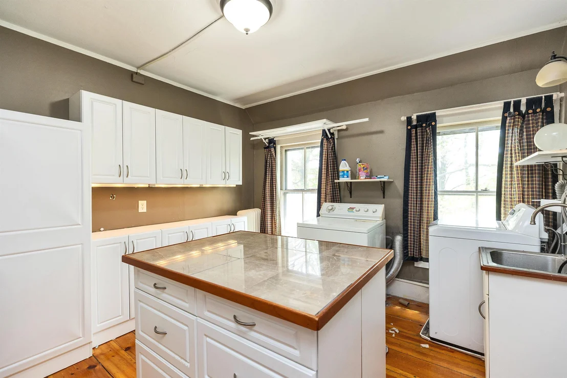 Photo of 24 Maple