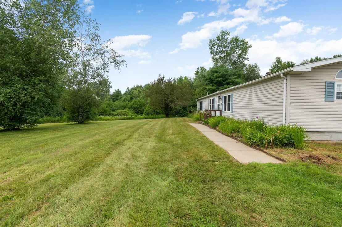 Photo of 425 Mountain View