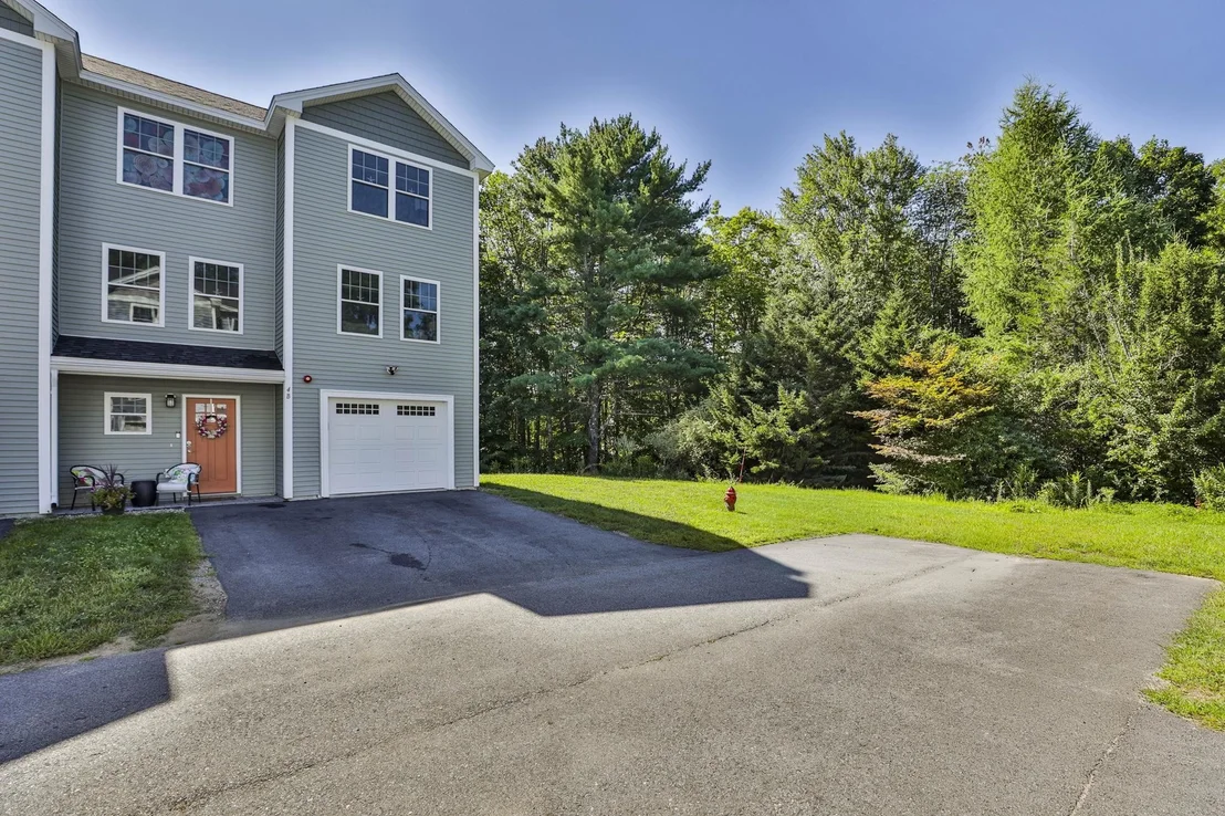 Photo of Unit B at 4 Bovee