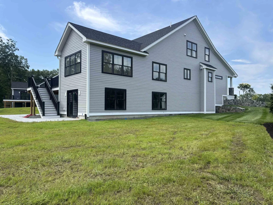 Photo of Unit LOT6 at 35 Signature
