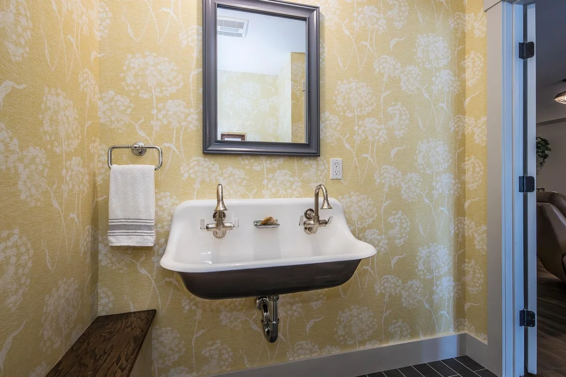 Photo of 1 W. Crystal Haven