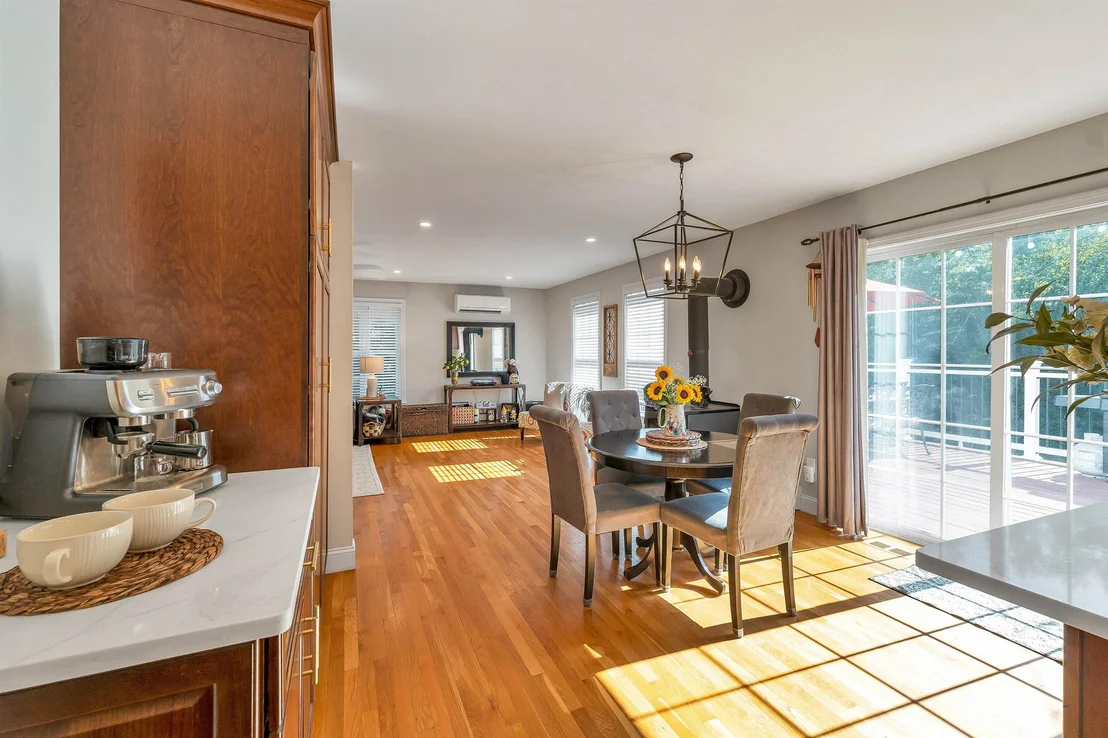 Photo of 12 Longmeadow