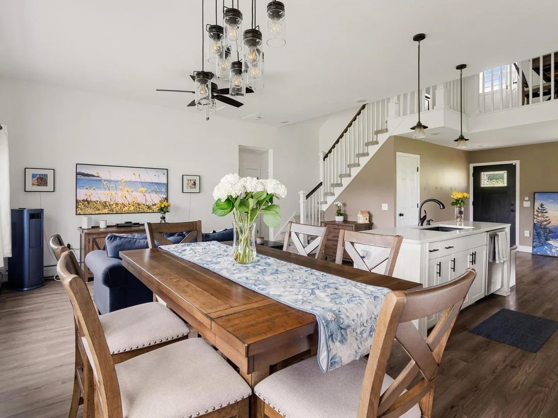 Photo of 3687 Oak Hill
