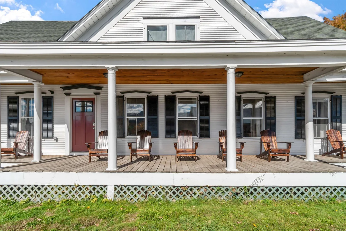 Photo of 2758 Main