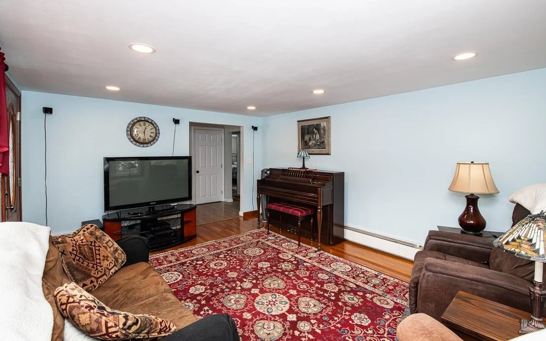 Photo of 169 Central