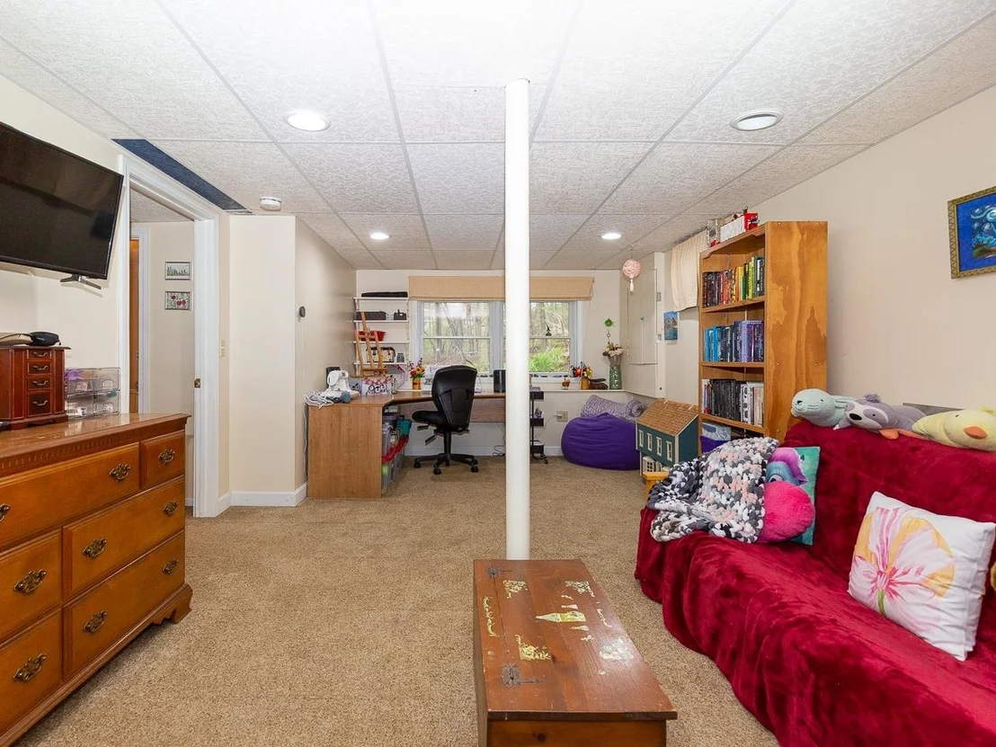 Photo of 8 Laurel