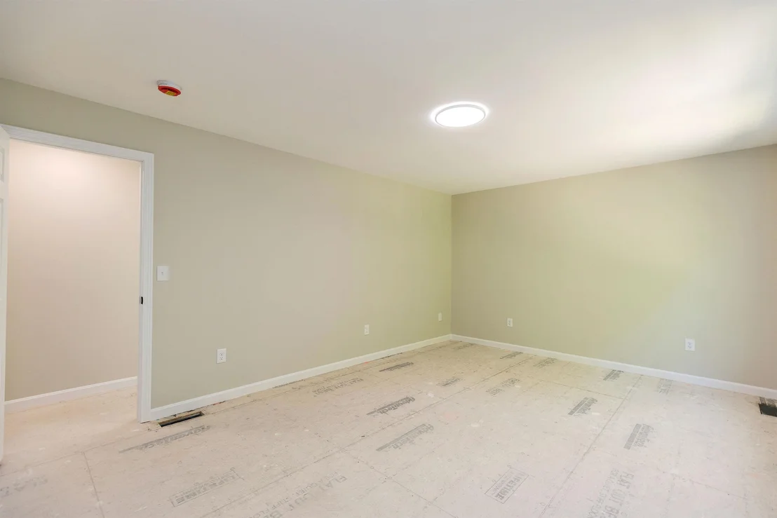 Photo of 32 Deerpoint