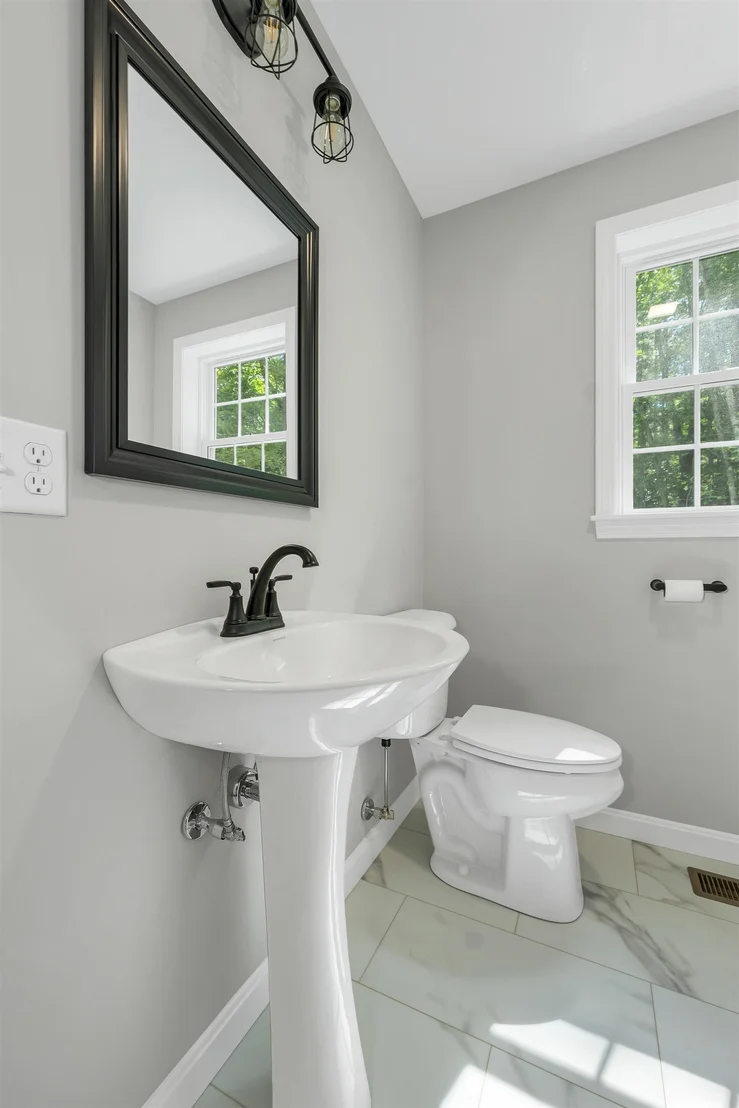 Photo of 145 Holmes