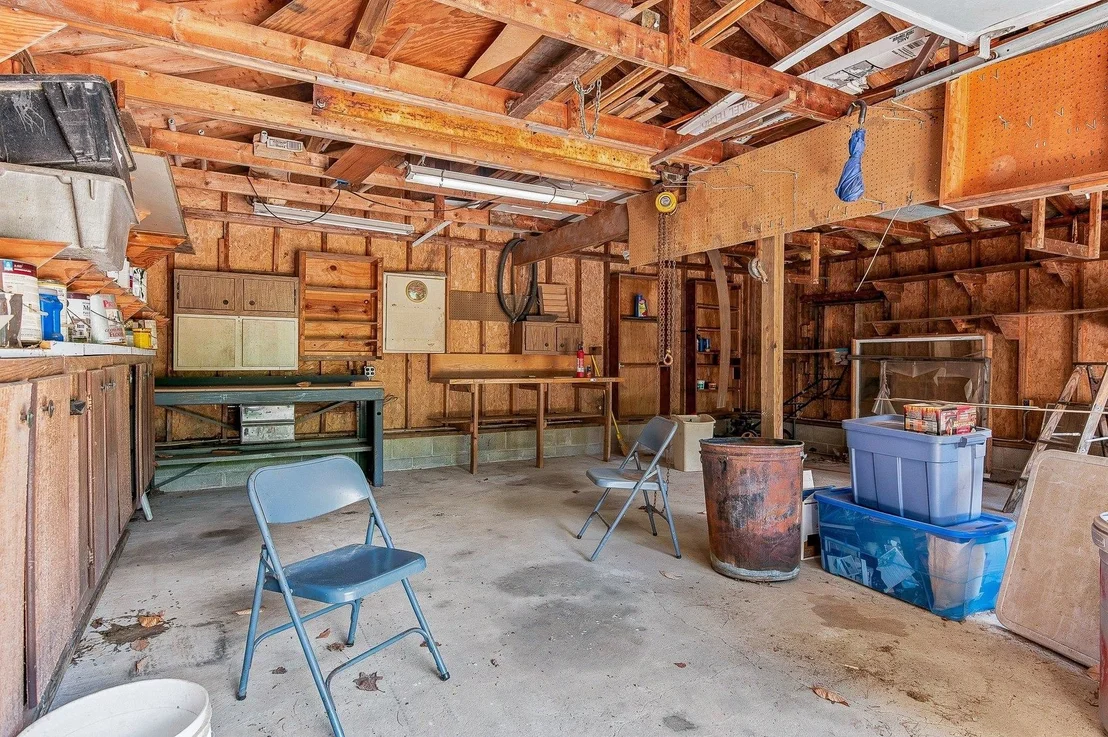 Photo of 99 Pine Ridge