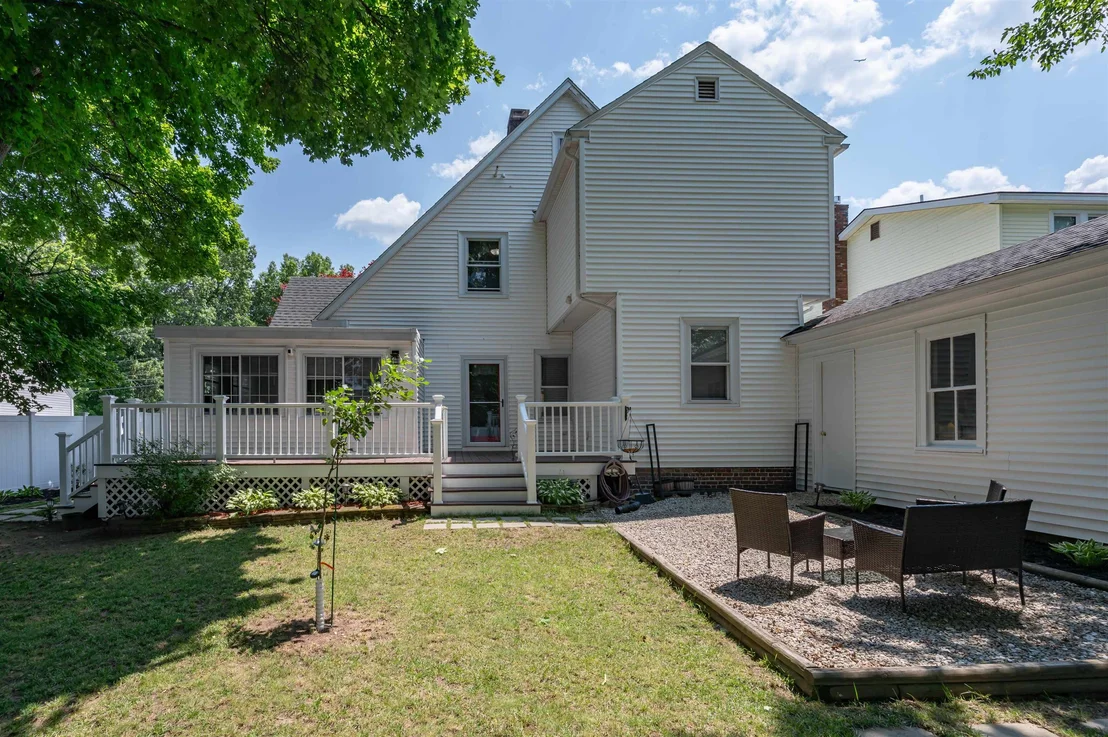 Photo of 3 Pratt