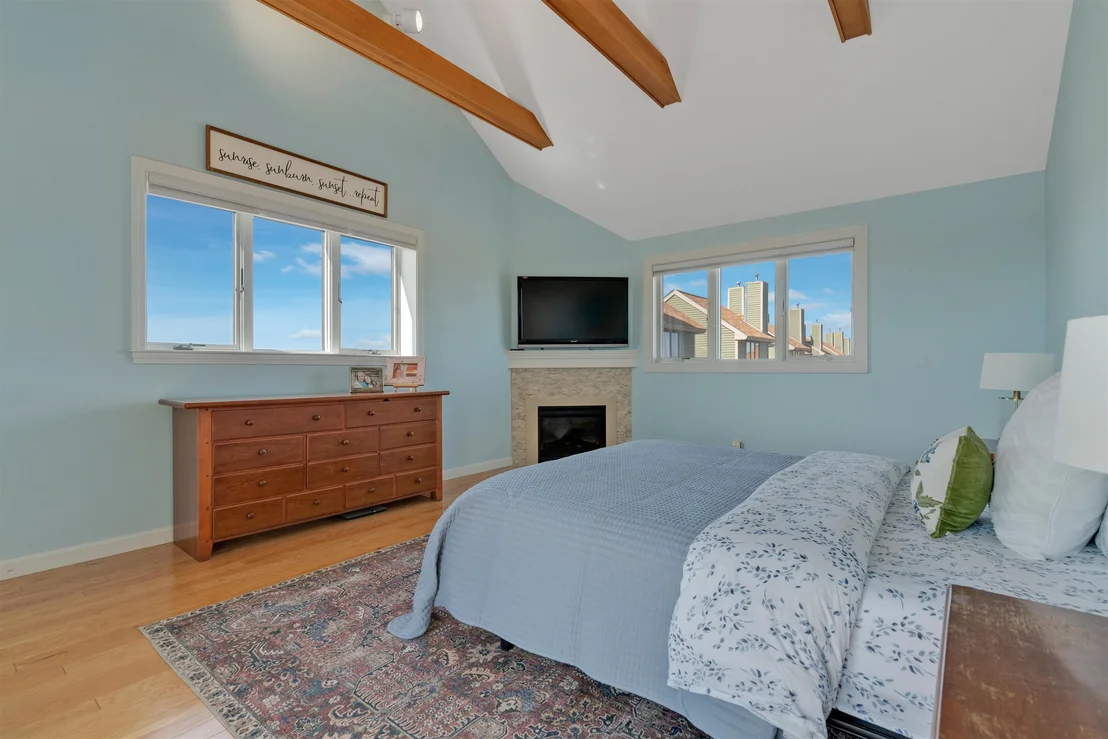 Photo of Unit 7 at 581 Ocean
