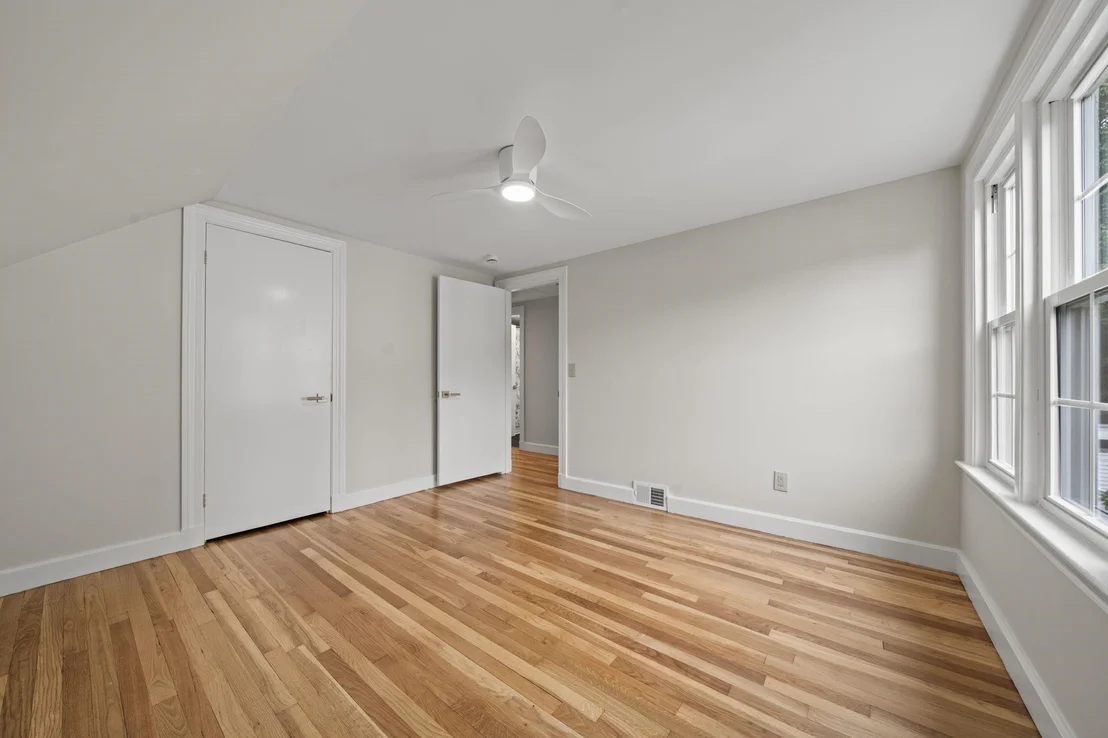 Photo of 9 Hillside