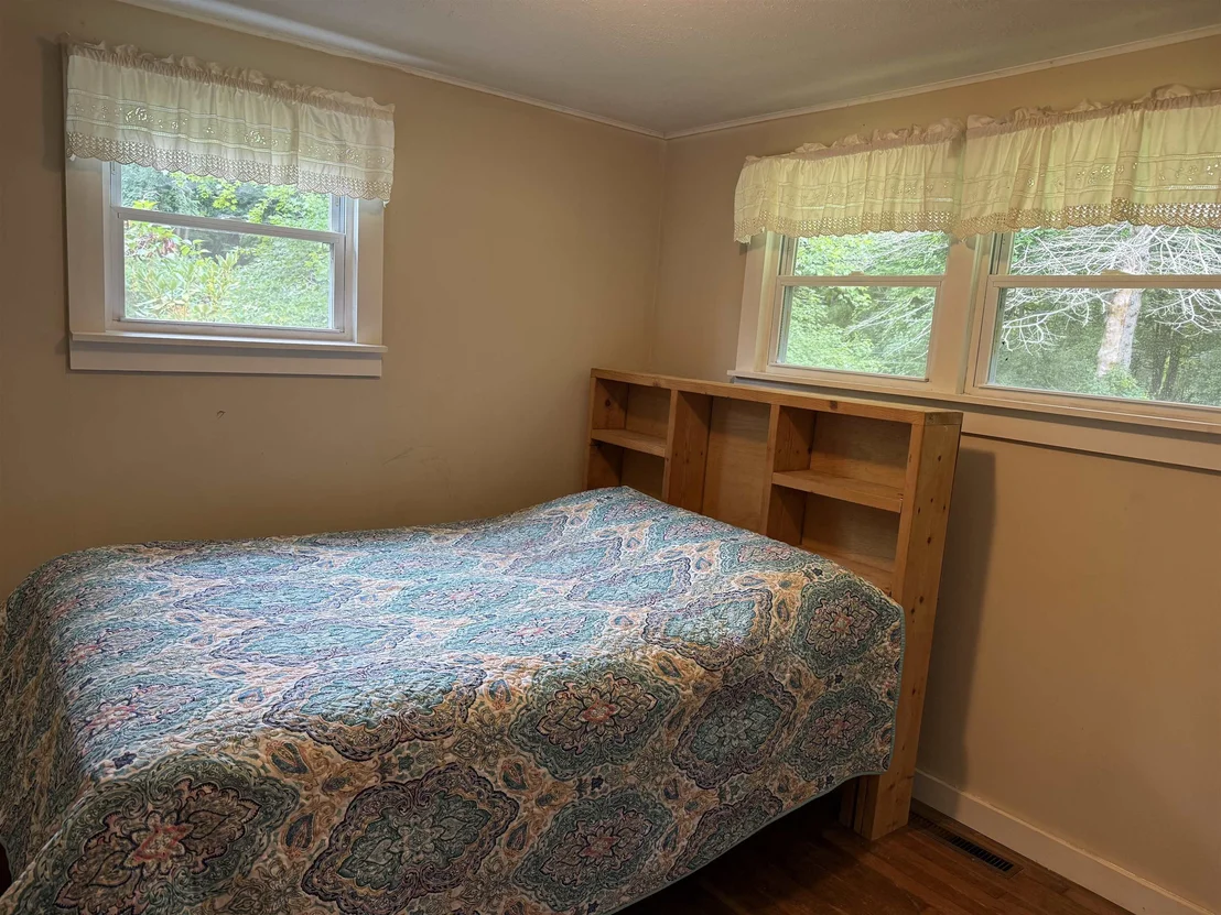 Photo of 759 Pond