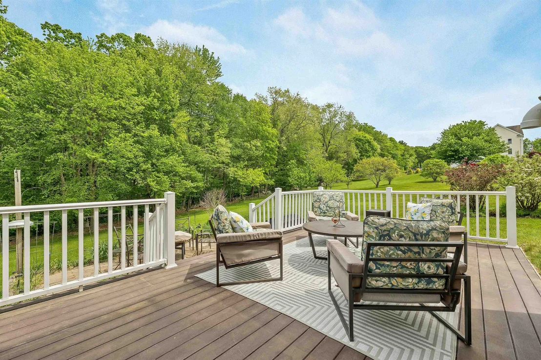Photo of 537 Pingree Hill