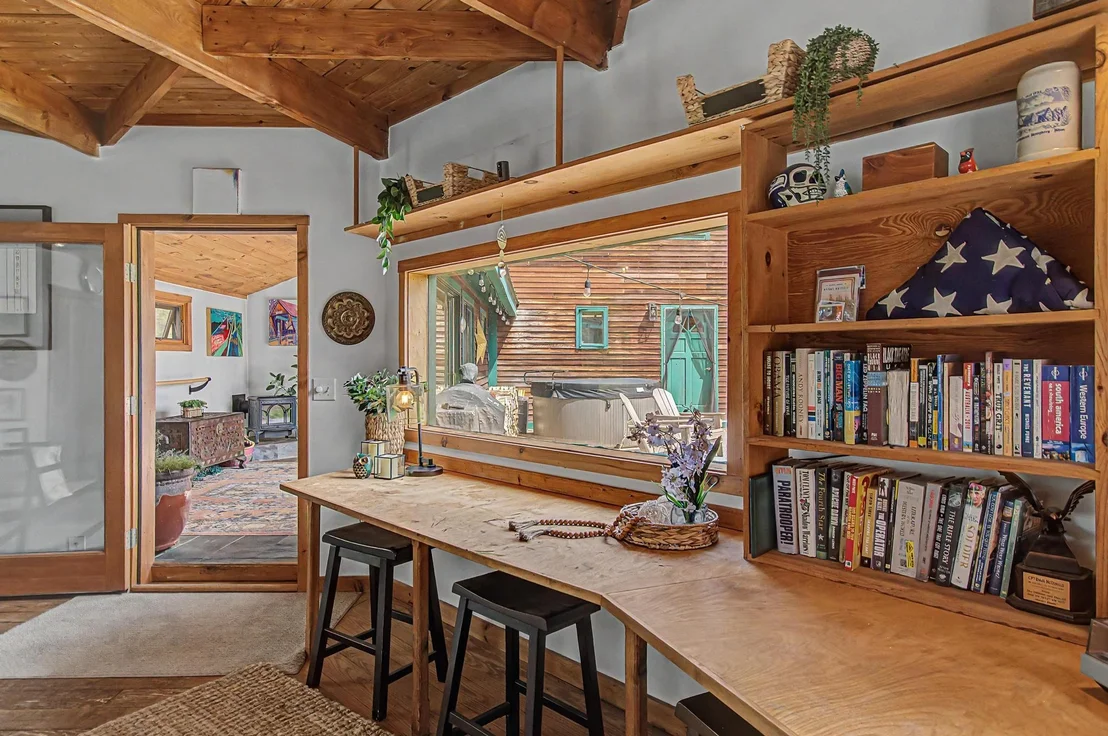 Photo of 2212 Symonds Mill