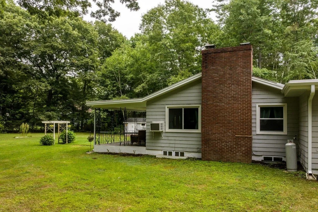 Photo of 143 Long Hill