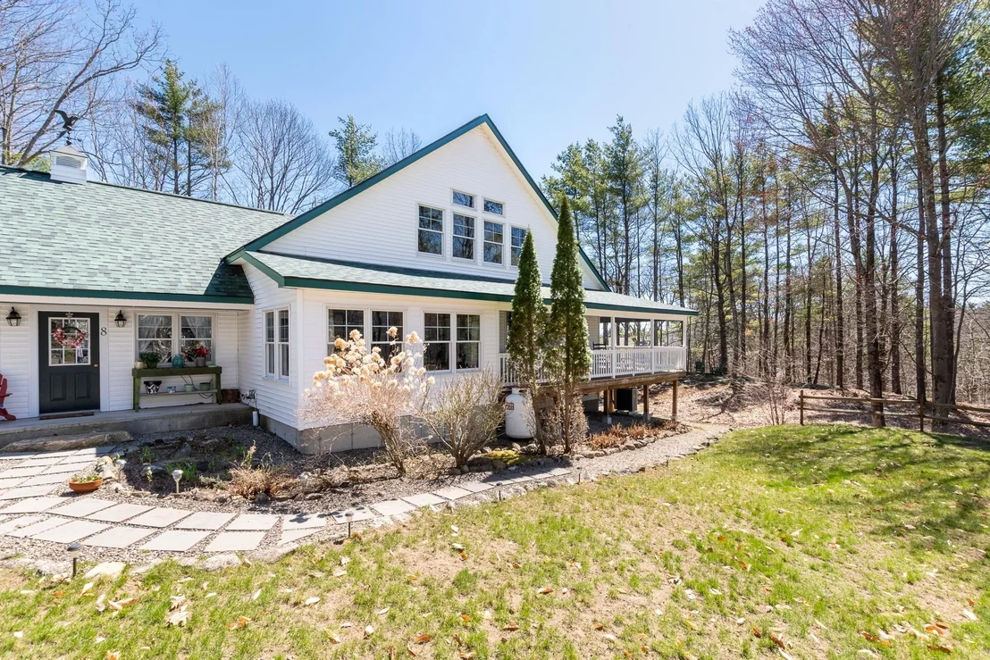 Photo of 8 Oak Knoll