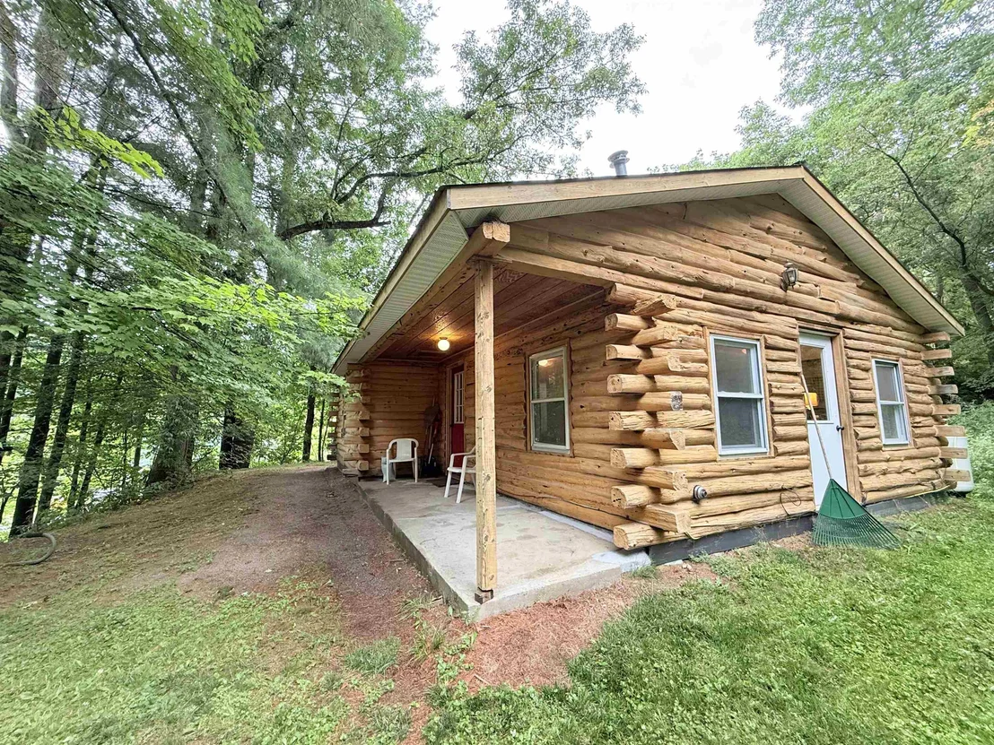 Photo of 26 Log Cabin