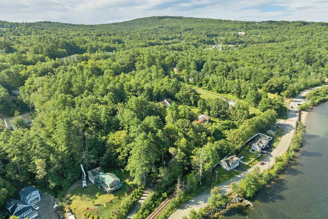 Photo of 10 Lakeview