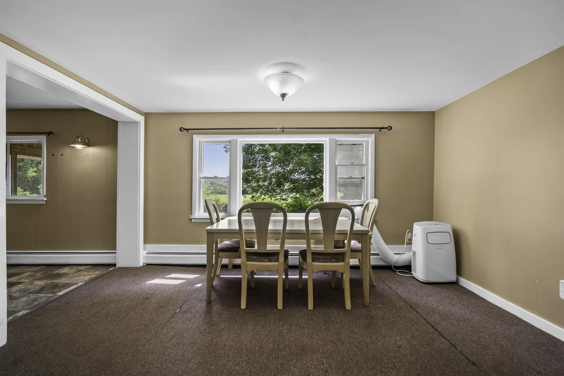 Photo of 385 Burnham Intervale