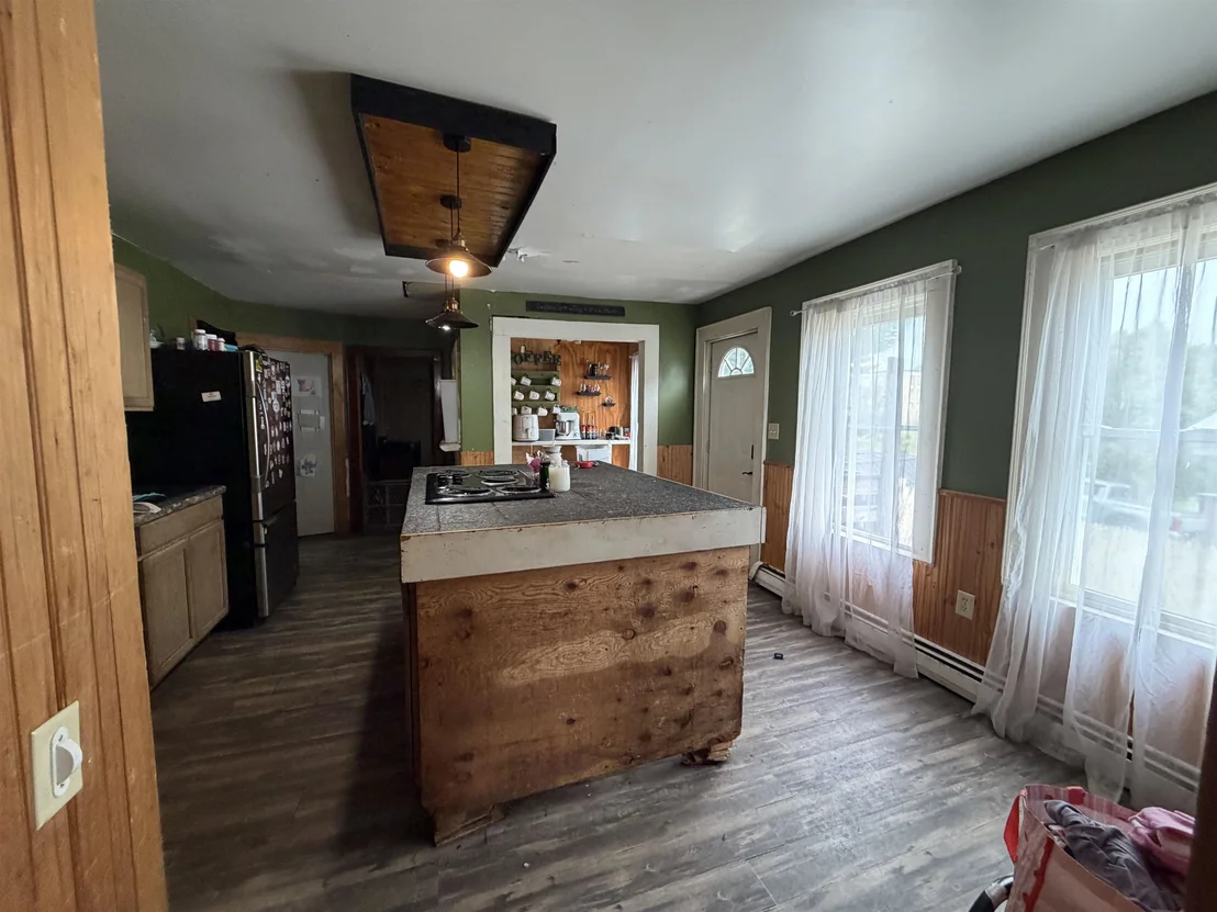 Photo of 653 2Nd