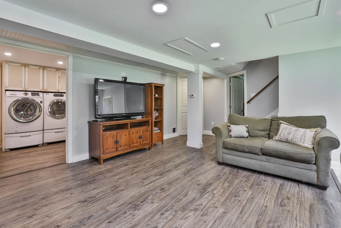 Photo of 61 Knollcrest