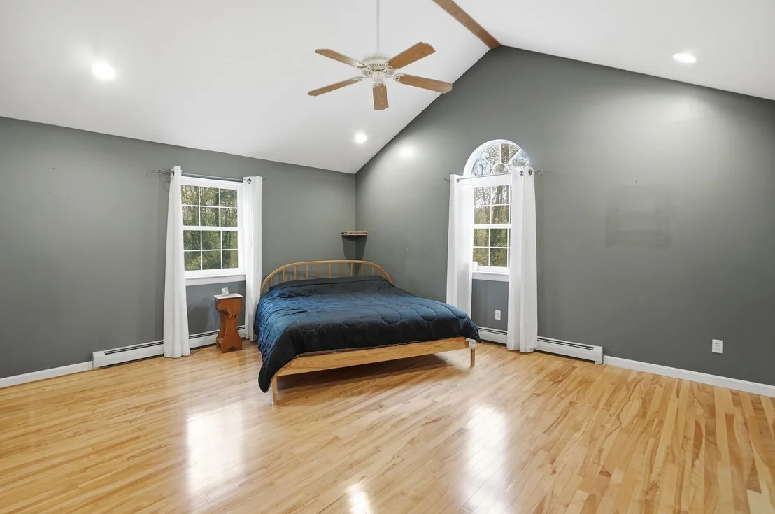Photo of 84 Long Pond