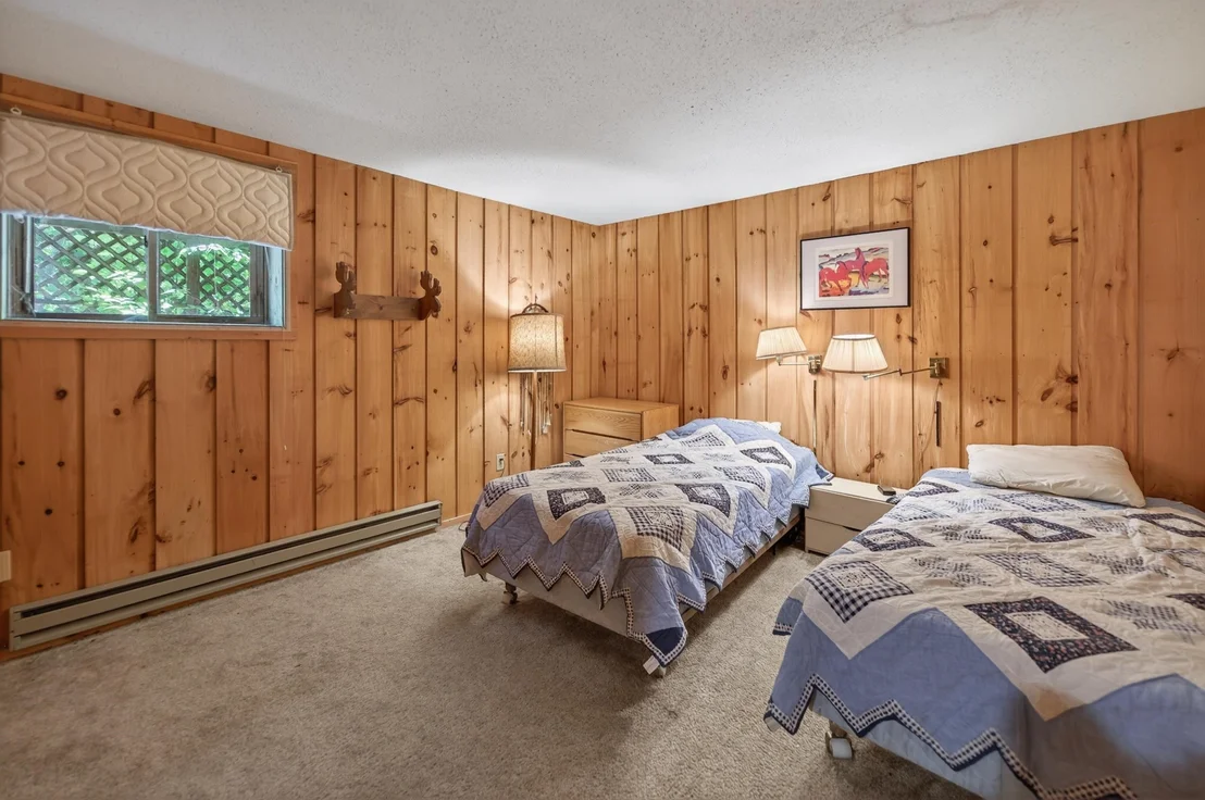 Photo of 36 Bears Den