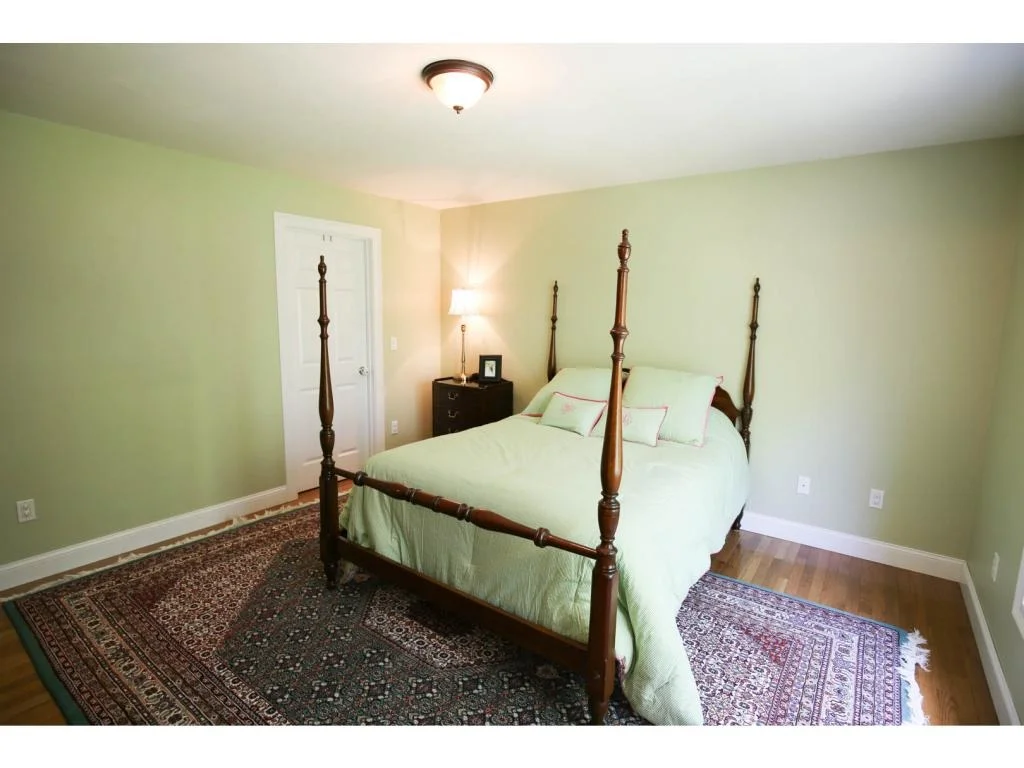 Photo of 33 Sterling