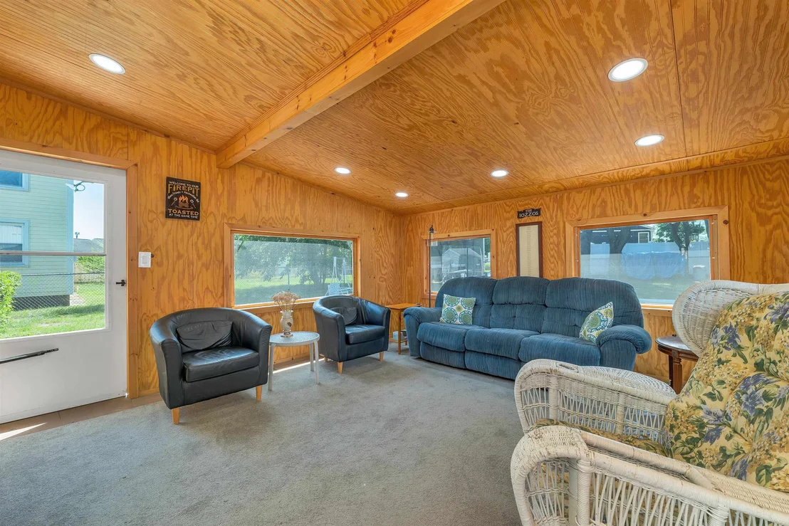 Photo of 21 Acton